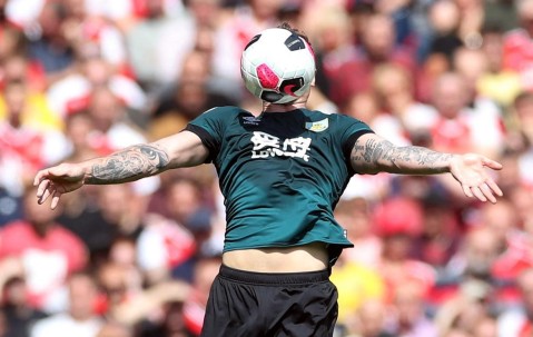 里尔训练开放日，转会期迎来里程碑引欢呼，亚冠在即，阵容厚度经受考验的简单介绍-爱游戏平台